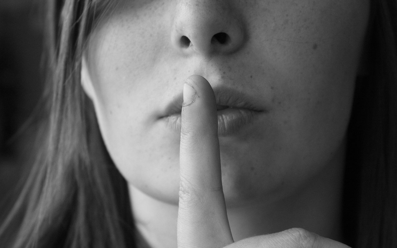 Featured image for “MENEGUR DENGAN KASIH”